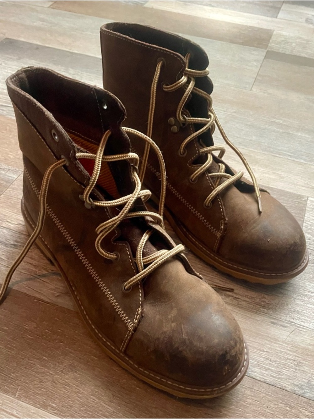 Timberland waterproof leather, alloy toe Work Boots. Meets ANSI and ASTM.